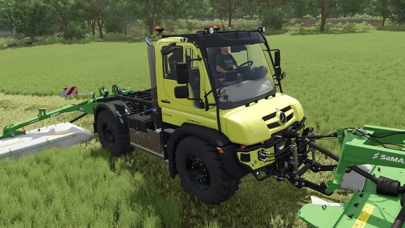 Farming Simulator 25: Mercedes-Benz Trucks Pack gameplay screenshot 1