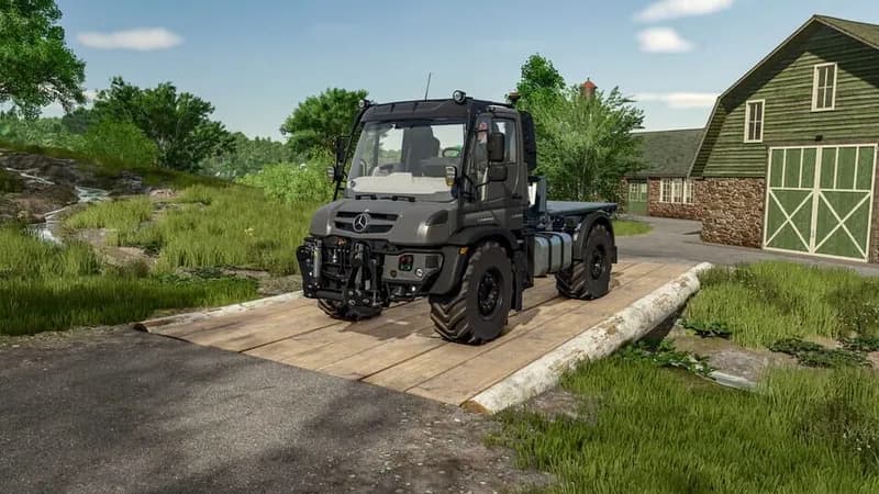 Farming Simulator 25: Mercedes-Benz Trucks Pack gameplay screenshot 3