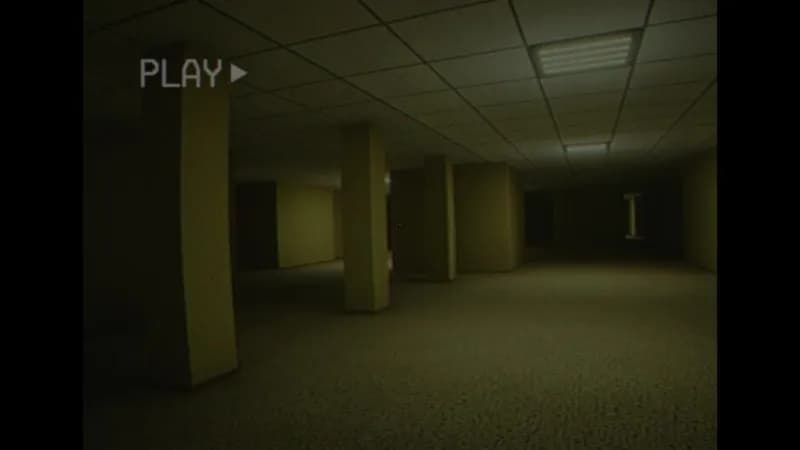 Escape the Backrooms gameplay screenshot 1